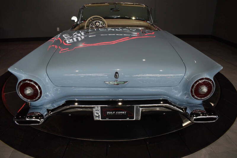 1957 Ford Thunderbird
