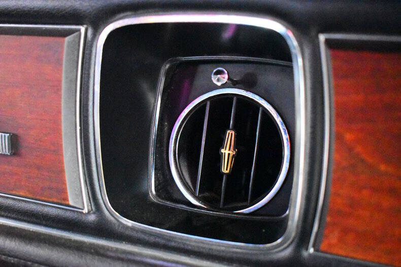 1971 Lincoln Continental