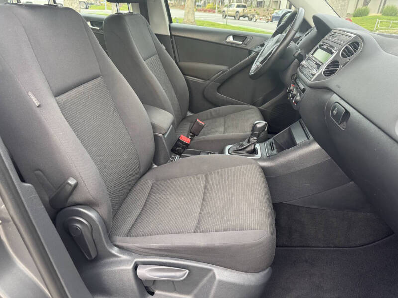 2014 Volkswagen Tiguan SE