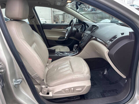 2013 Buick Regal Premium 1