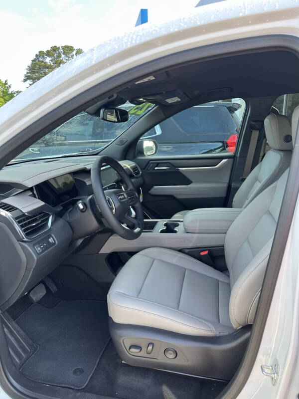 2025 GMC Acadia Elevation