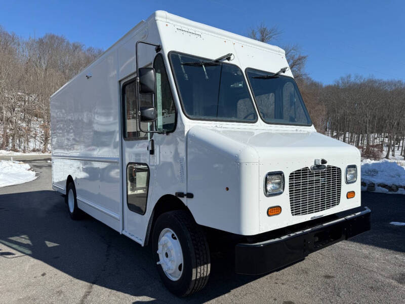 2020 Freightliner MT45 Chassis