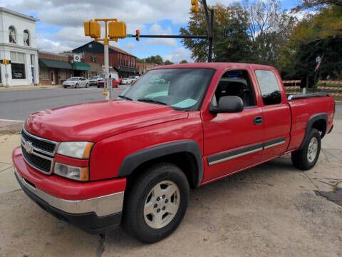 2006 Chevrolet Silverado 1500 for sale at ROBINSON AUTO BROKERS in Dallas NC