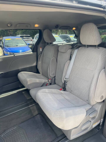 2017 Toyota Sienna