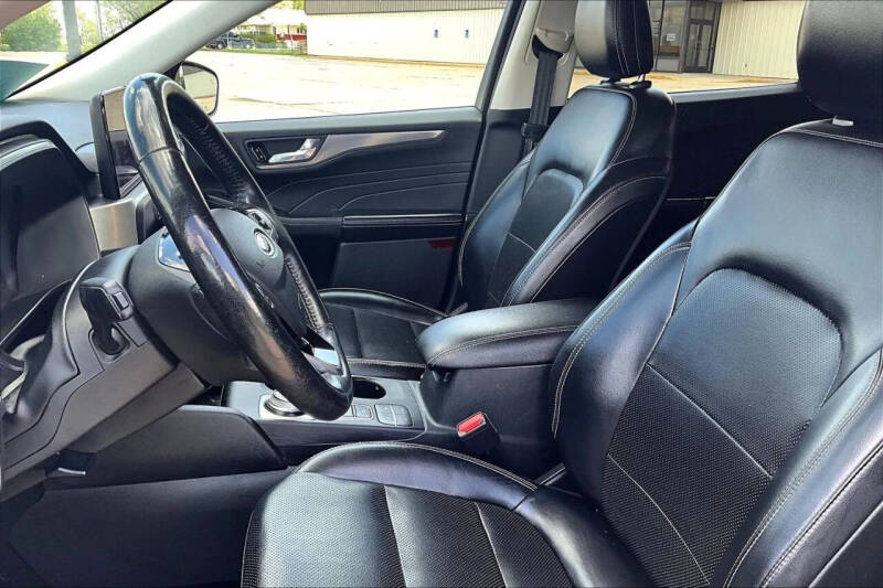 2021 Ford Escape Titanium