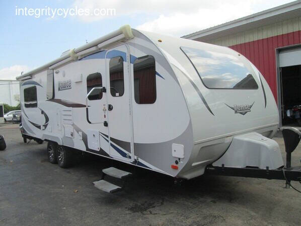 2020 Lance Camper 2465