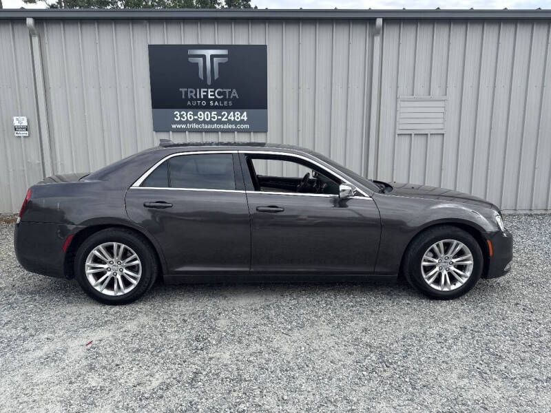 2016 Chrysler 300 C