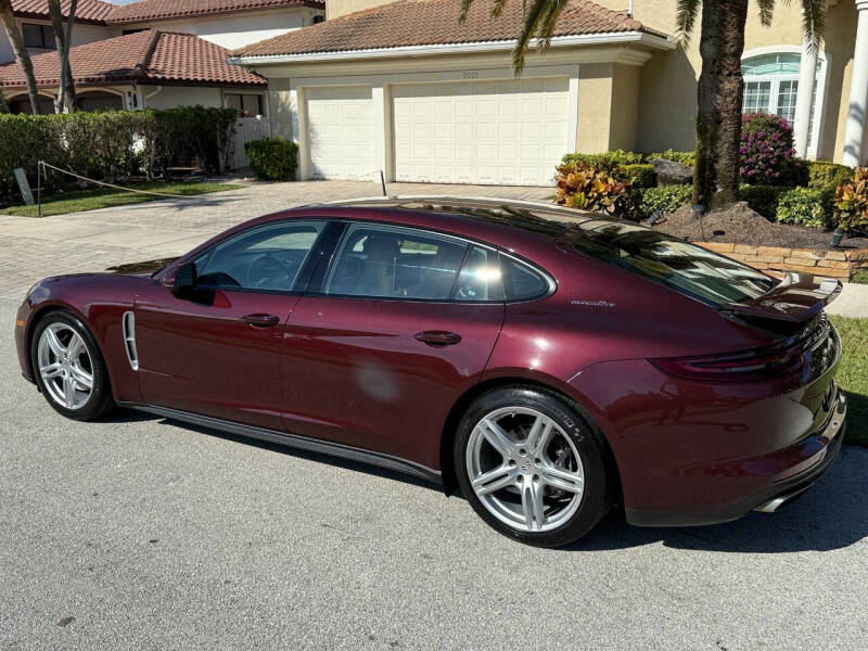 2018 Porsche Panamera 4 Executive