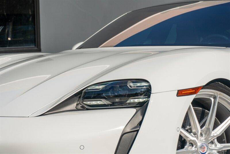 2020 Porsche Taycan Turbo