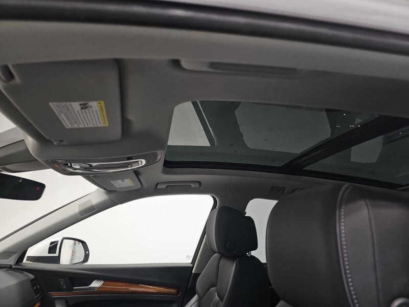 2023 Audi Q5 quattro Prestige 40 TFSI