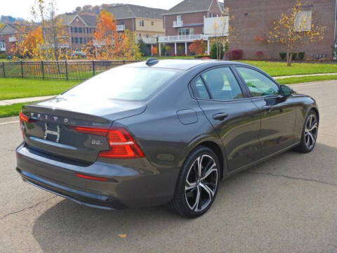 2025 Volvo S60 B5 Core