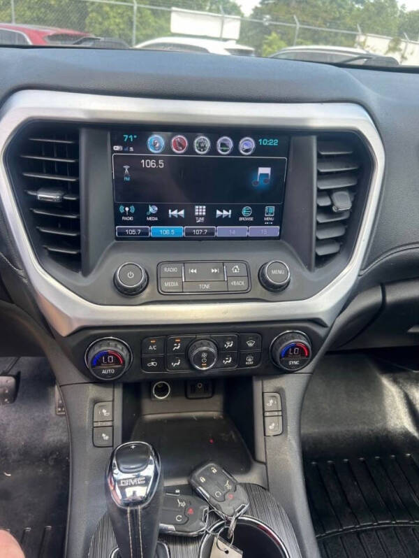 2019 GMC Acadia SLT-1