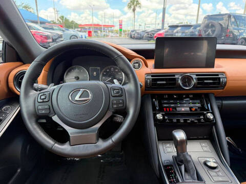 2025 Lexus IS 300
