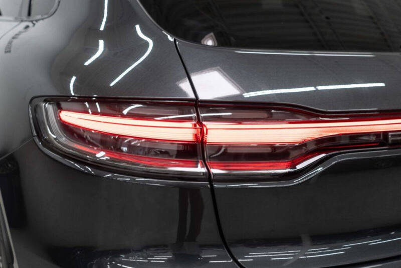 2023 Porsche Macan T