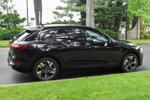 2021 Audi e-tron quattro Premium