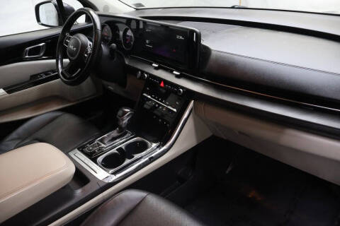 2022 Kia Carnival EX