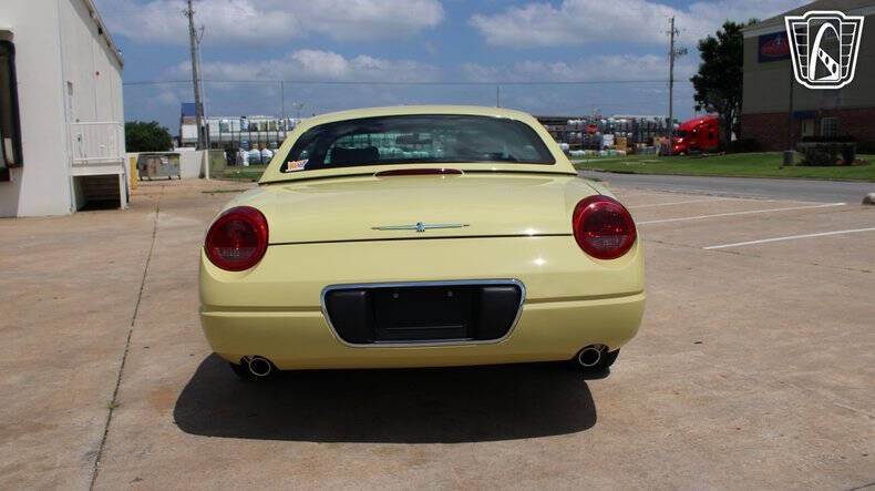 2005 Ford Thunderbird