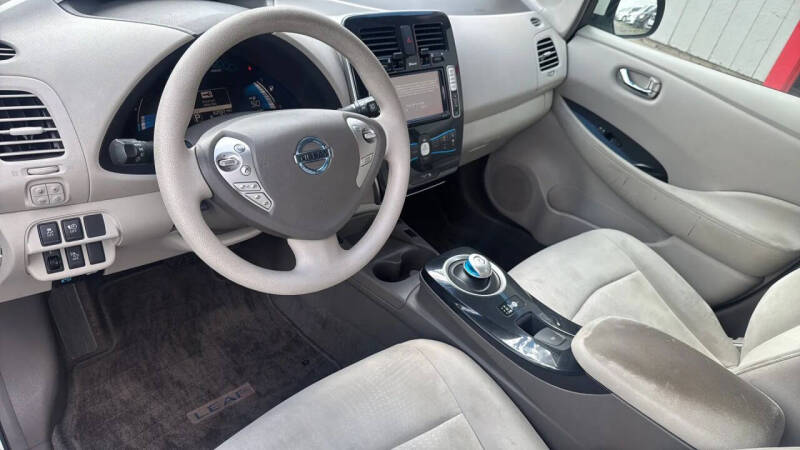 2011 Nissan LEAF