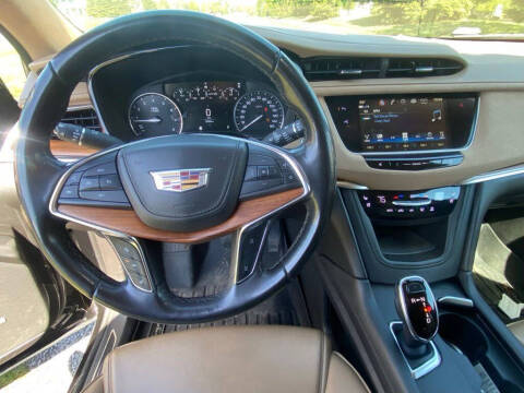 2018 Cadillac XT5 Platinum