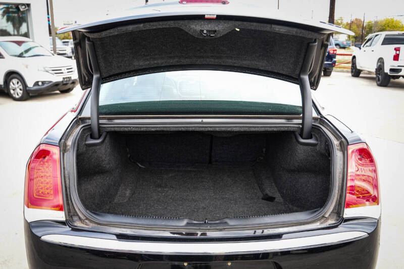 2018 Chrysler 300 Touring L