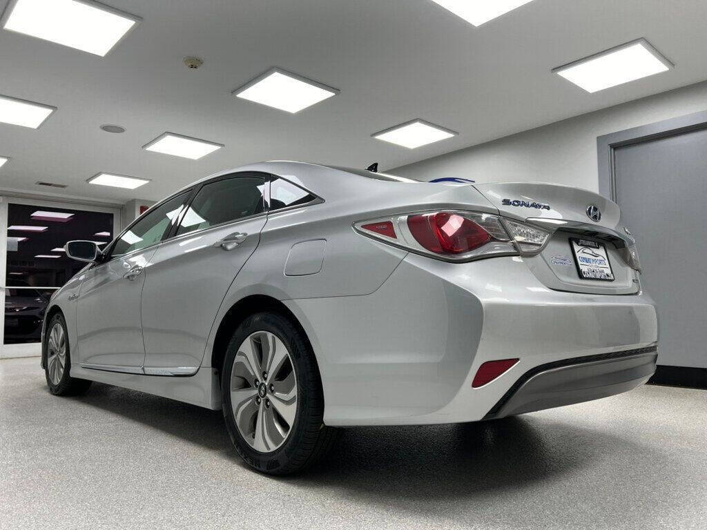 2013 Hyundai SONATA Hybrid for sale at Conway Imports in   Streamwood, IL