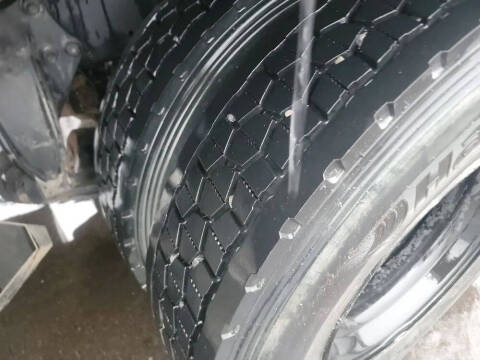 2004 Freightliner M2 106