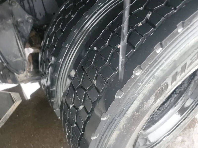 2004 Freightliner M2 106