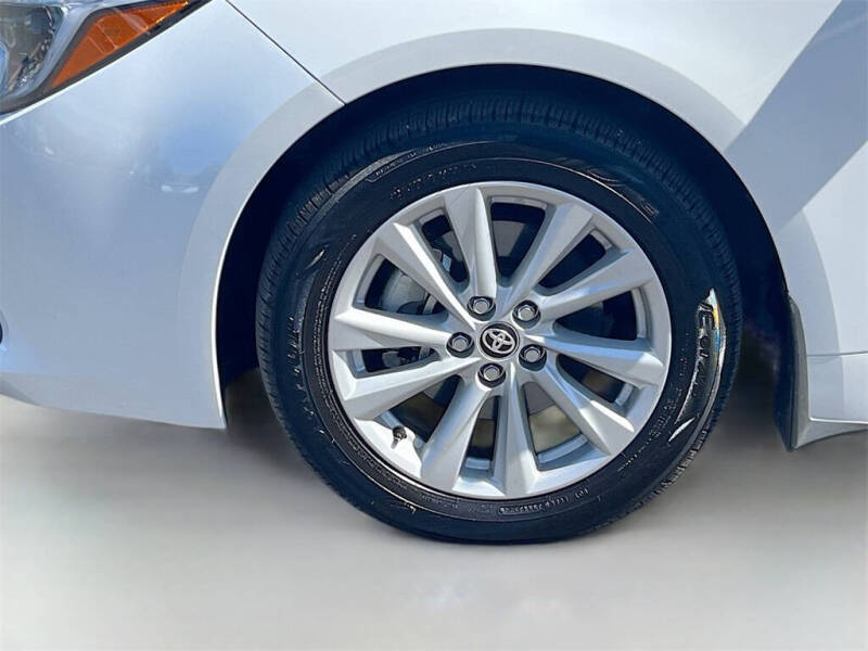 2025 Toyota Corolla Hatchback SE