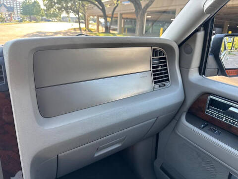 2012 Lincoln Navigator L