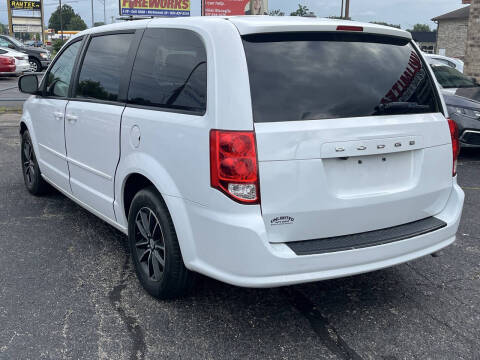 2017 Dodge Grand Caravan SE