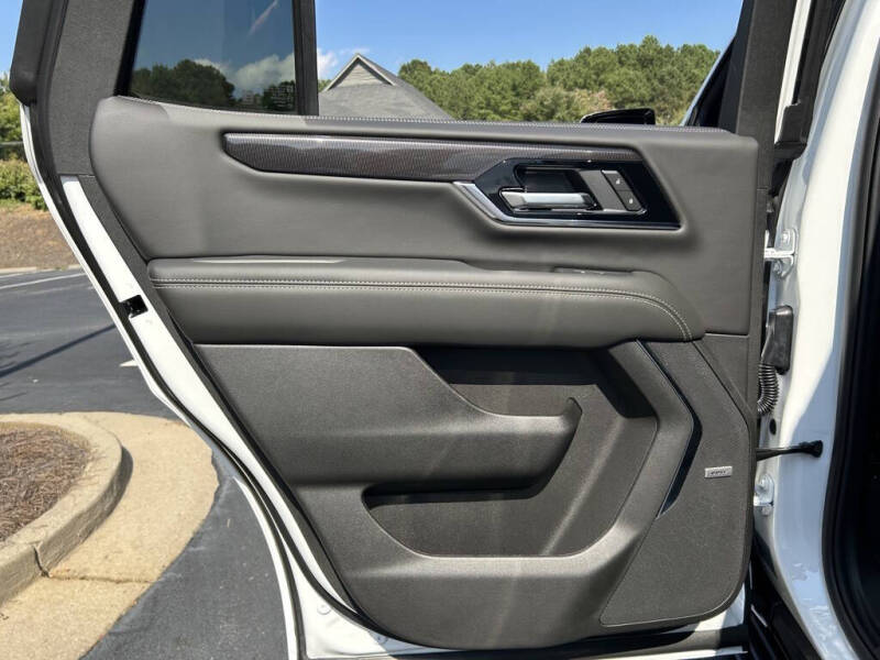 2025 GMC Yukon Elevation