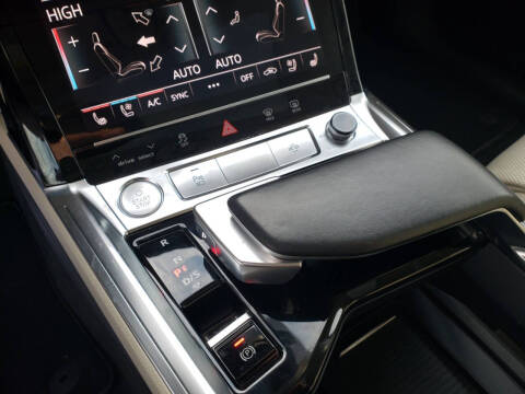 2019 Audi e-tron quattro Prestige