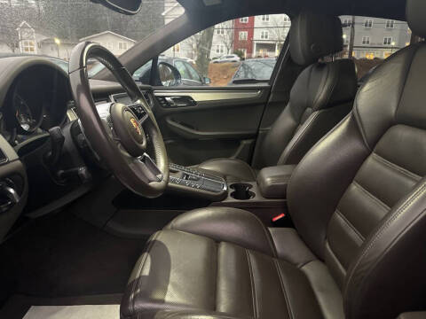 2015 Porsche Macan Turbo