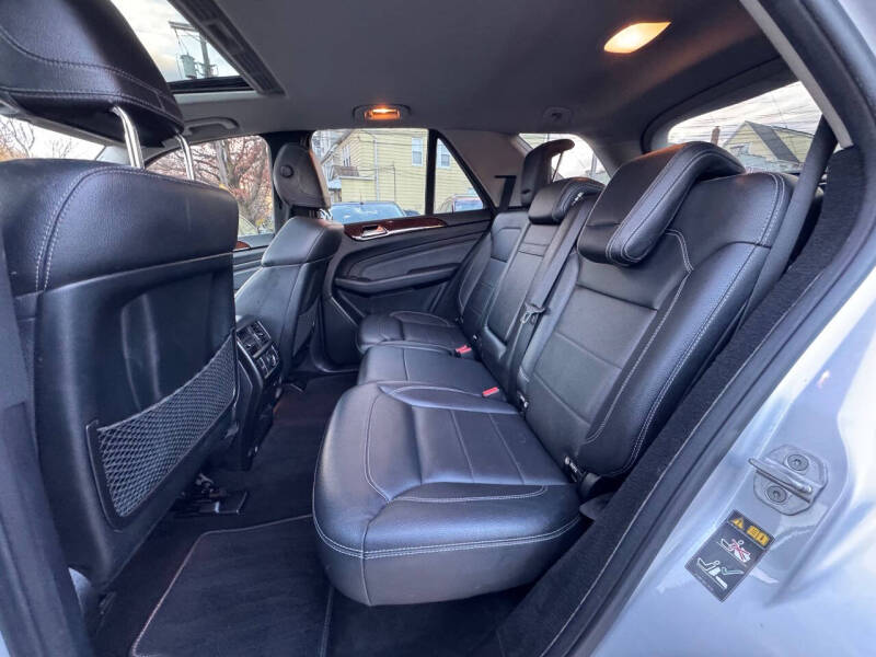 2012 Mercedes-Benz M-Class ML 550