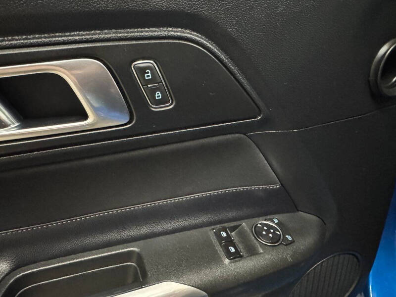 2020 Ford Mustang EcoBoost