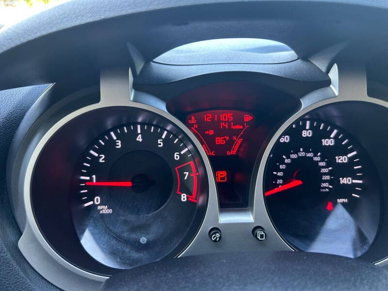 2012 Nissan JUKE SV