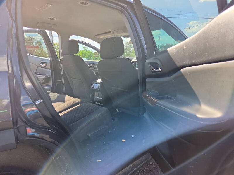 2017 GMC Acadia SLE-1