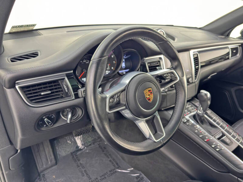 2018 Porsche Macan