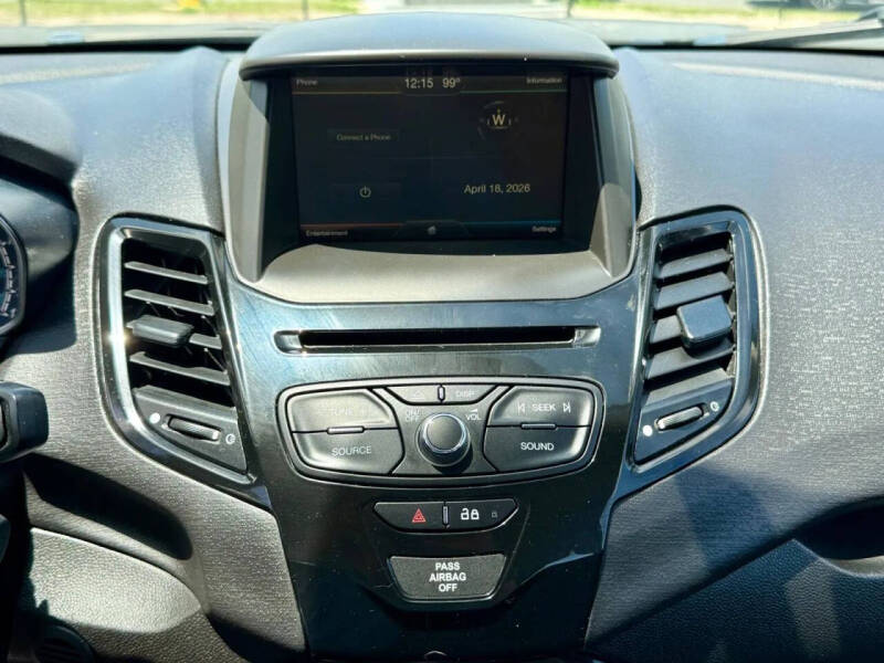 2015 Ford Fiesta SE