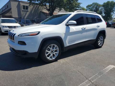 2018 Jeep Cherokee for sale at MIDWEST CAR SEARCH in Fridley MN