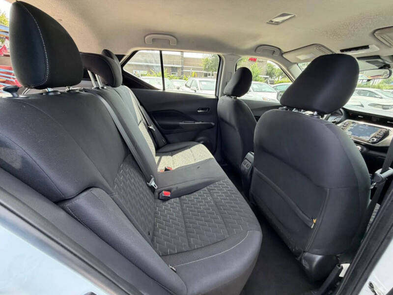 2023 Nissan Kicks SV