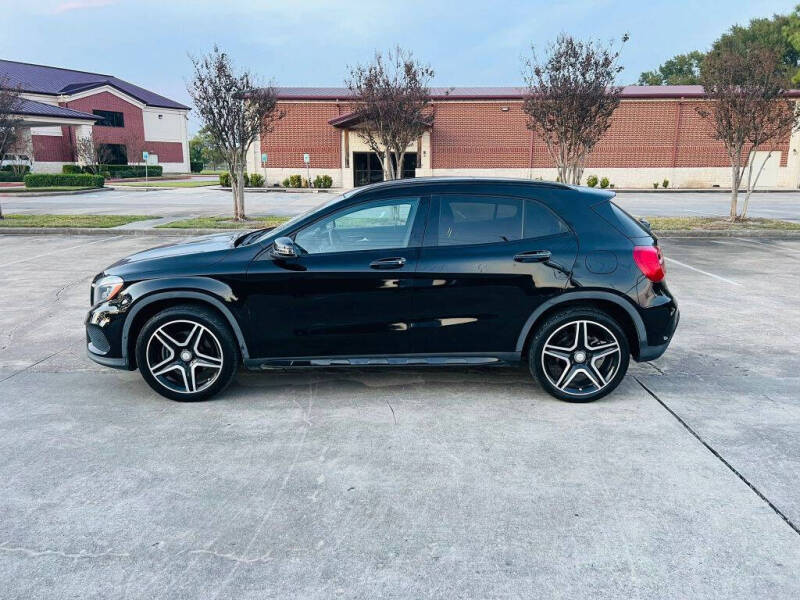 2017 Mercedes-Benz GLA-Class GLA250 photo 8