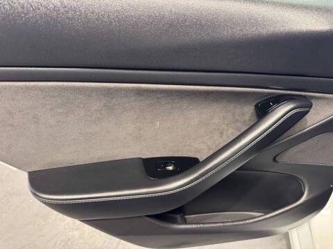 2019 Tesla Model 3 Mid Range