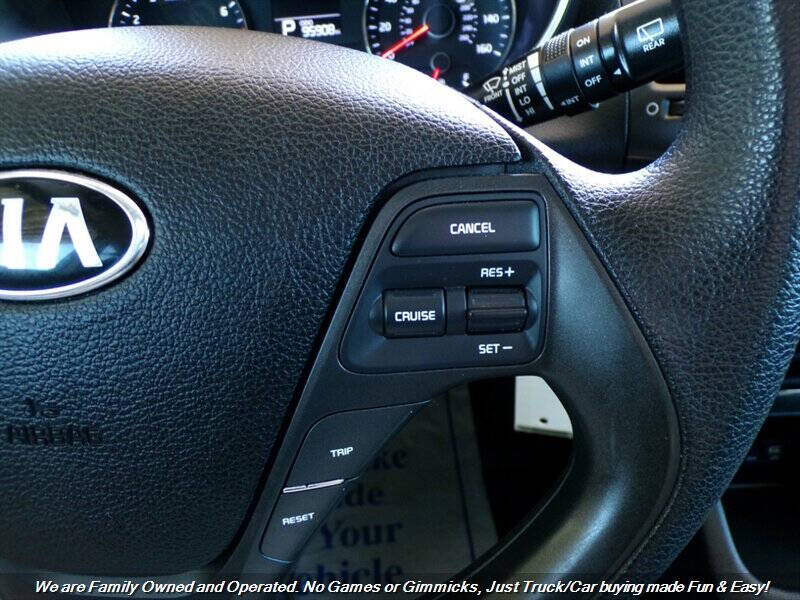 2016 Kia Forte5 LX