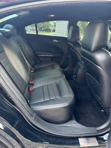 2013 Dodge Charger SXT