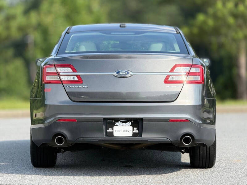 2016 Ford Taurus SE