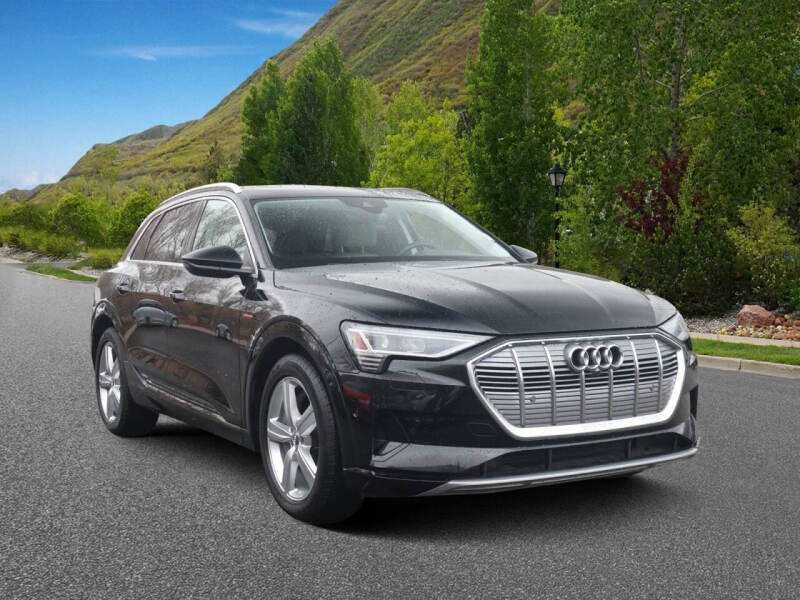 2019 Audi e-tron quattro Premium Plus