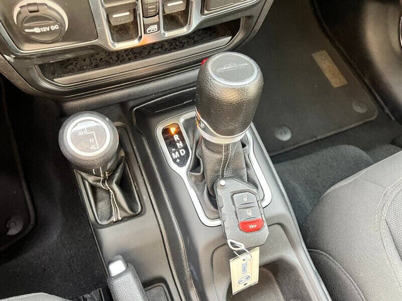 2023 Jeep Gladiator Overland