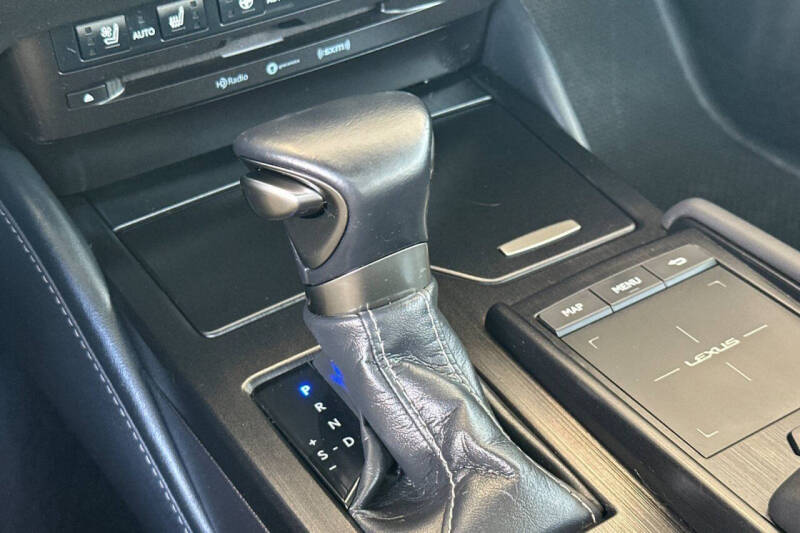 2020 Lexus ES 300h