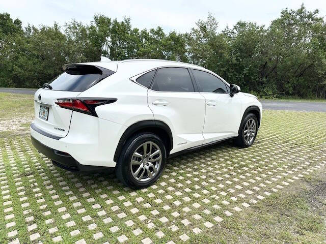 2016 Lexus NX 300h photo 4